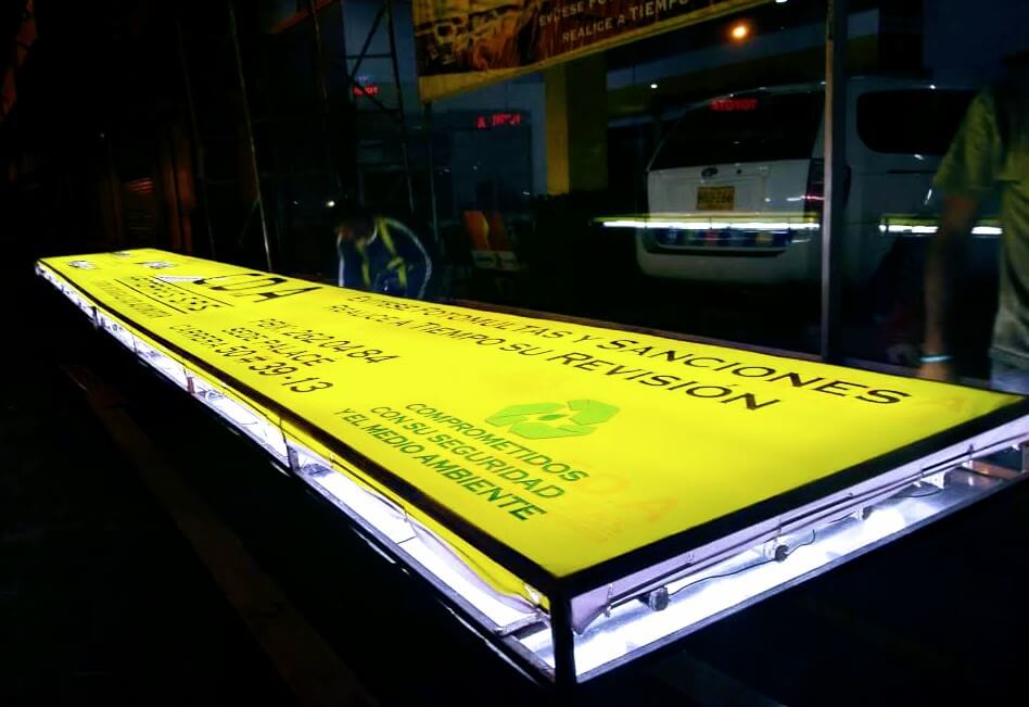 AVISO LUMINOSO